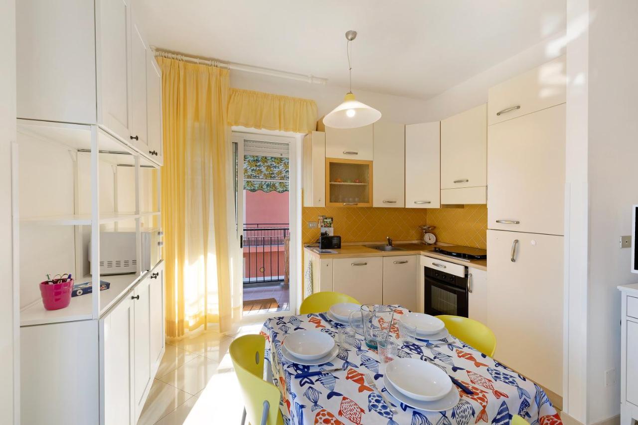 Apartamento Attico Cielo E Mare Spotorno Exterior foto