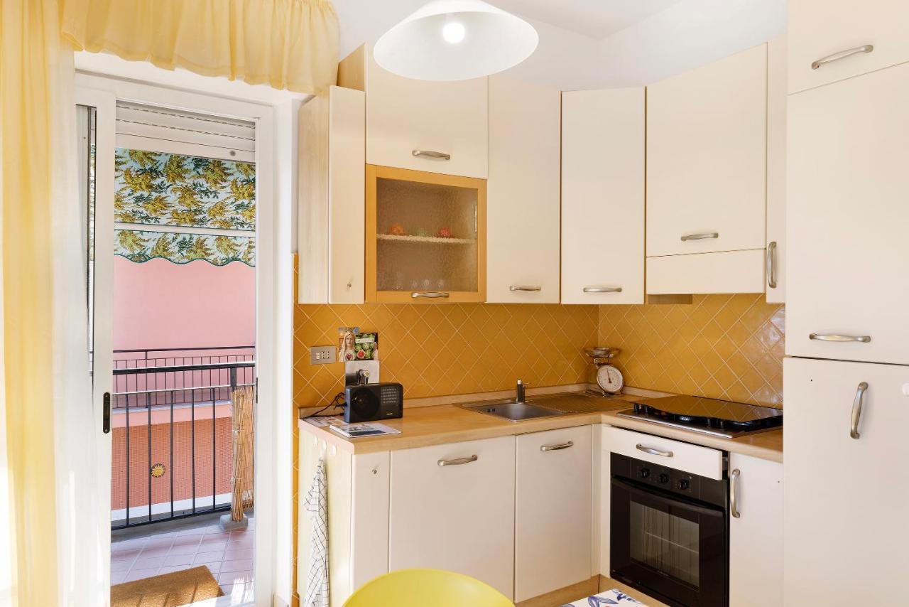 Apartamento Attico Cielo E Mare Spotorno Exterior foto